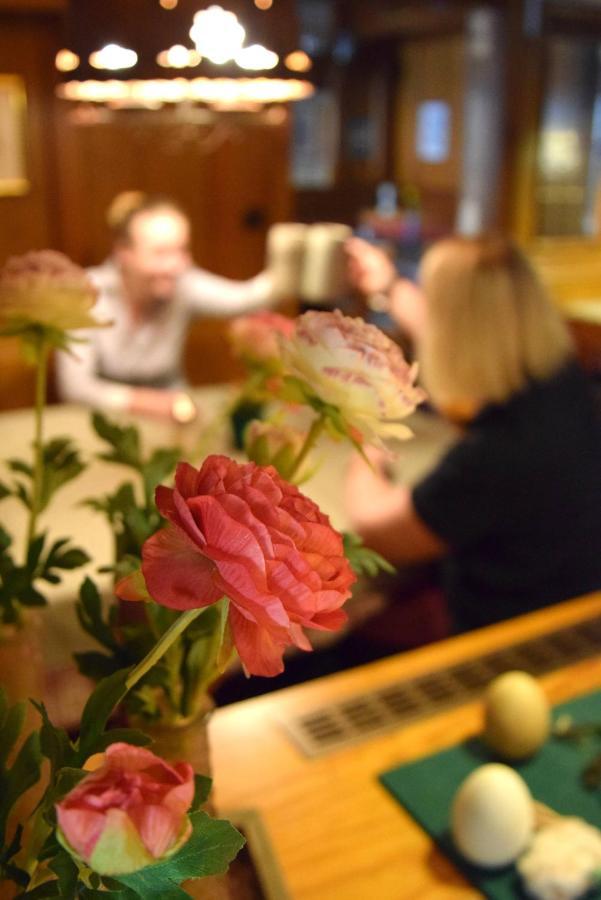 Hotel Gasthof Zum Loewen Velburg Zewnętrze zdjęcie