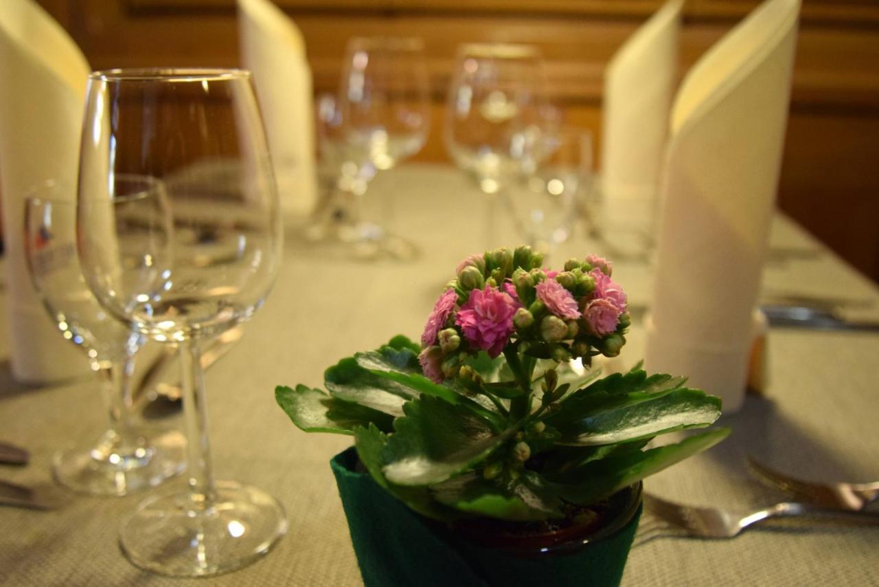 Hotel Gasthof Zum Loewen Velburg Zewnętrze zdjęcie