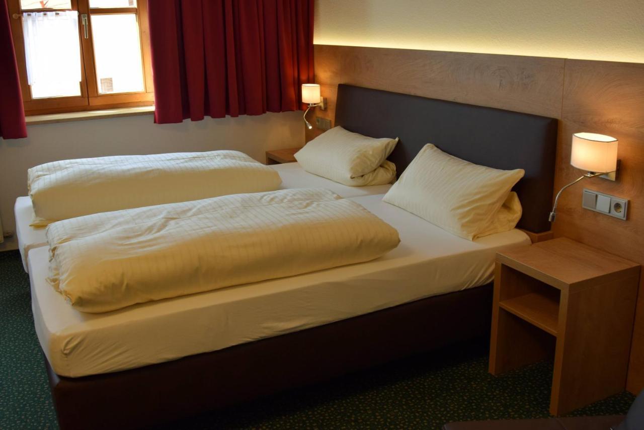 Hotel Gasthof Zum Loewen Velburg Pokój zdjęcie